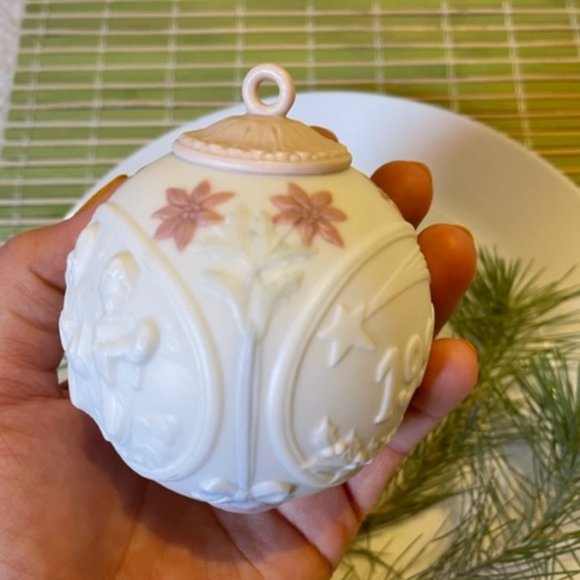 LLADRO Christmas COLLECTOR'S Ornament #235 Christ's Birth - Picture 7 of 10